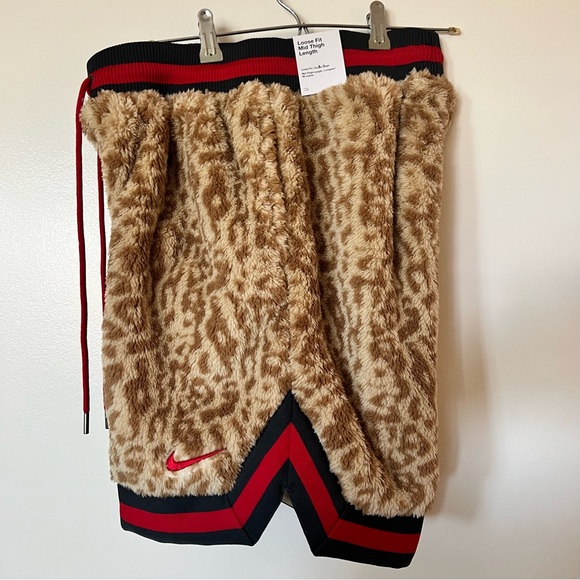 Nike Leopard Print Faux Fur Premium Basketball Shorts DQ6176-206 Mens New w tags - Picture 5 of 7